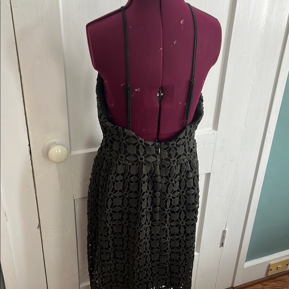 Green and Black A-line Halter Midi Dress - Picture 4 of 5